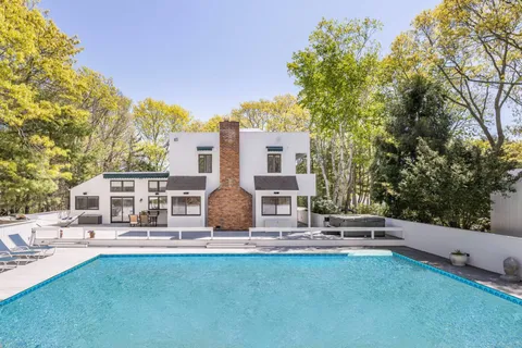 $2,195,000 | 35 Rivers Road, East Hampton, NY 11937