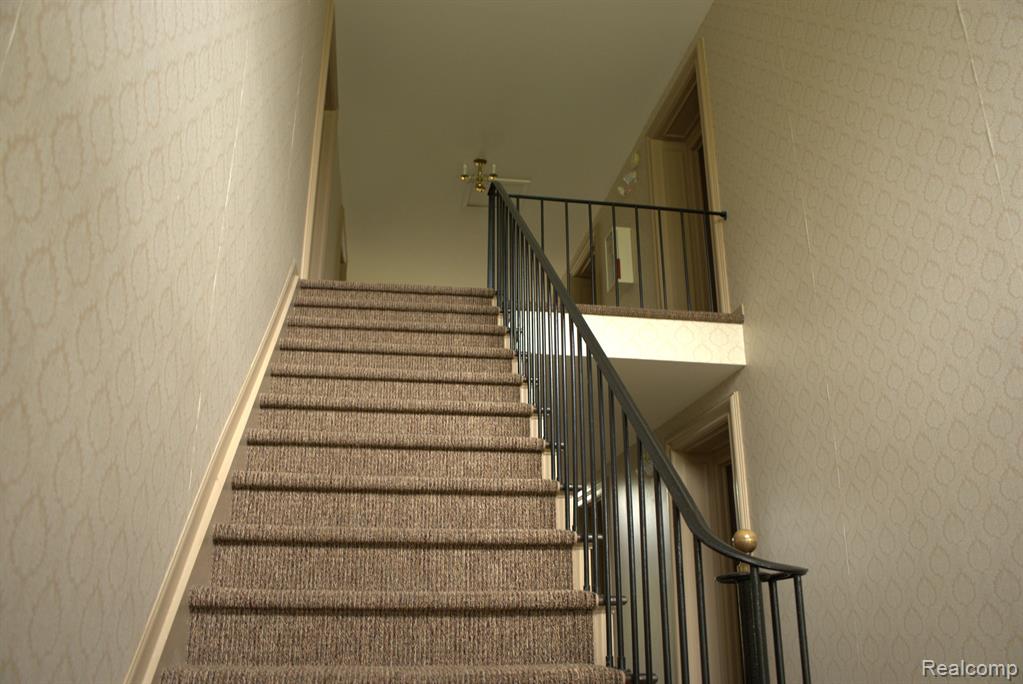 29640 Middlebelt Road, Unit 2603 Farmington Hills, MI 48334 - Photo 2 of 13