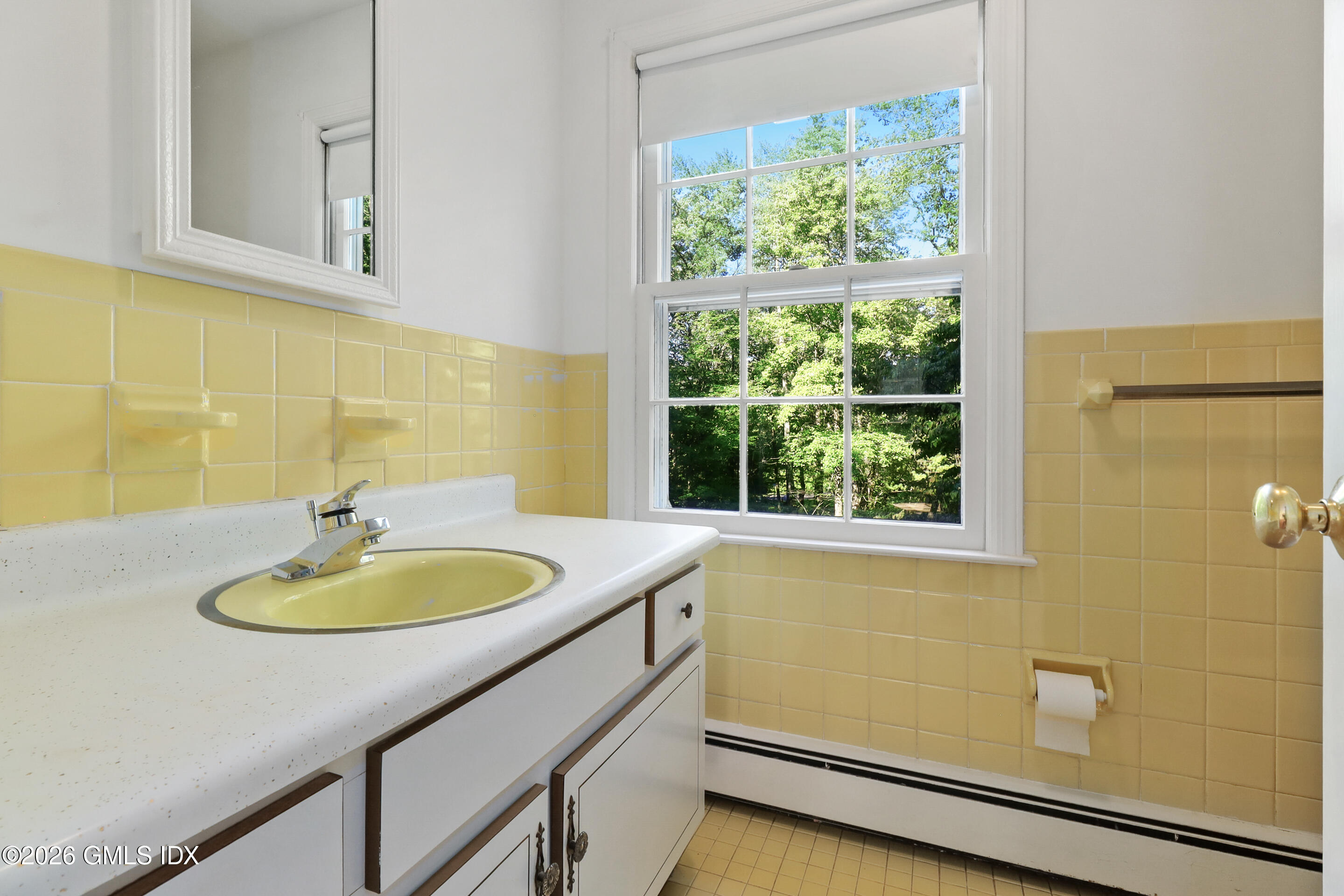 20 Rustic View Road Greenwich, CT 06830 - Photo 24 of 45 Primary Bath