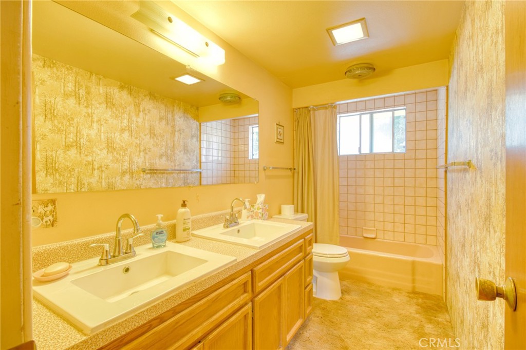 960 Snowbird Road Wrightwood, CA 92397 - Photo 32 of 78 upstairs bathroom