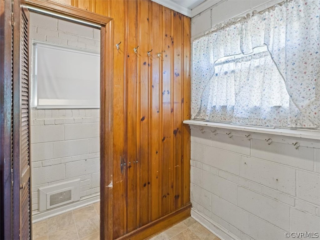 906 Pierpont Road Richmond, VA 23225 - Photo 11 of 24 a view of a closet
