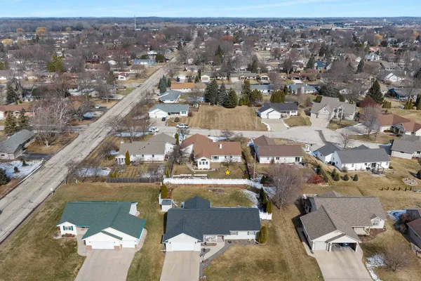 $399,900 | 3133 Selma Court, Appleton, WI 54914