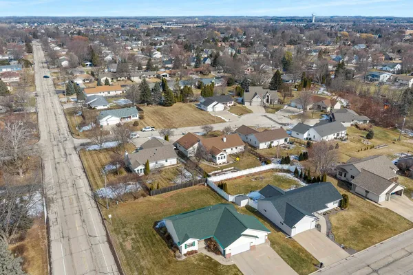 $399,900 | 3133 Selma Court, Appleton, WI 54914