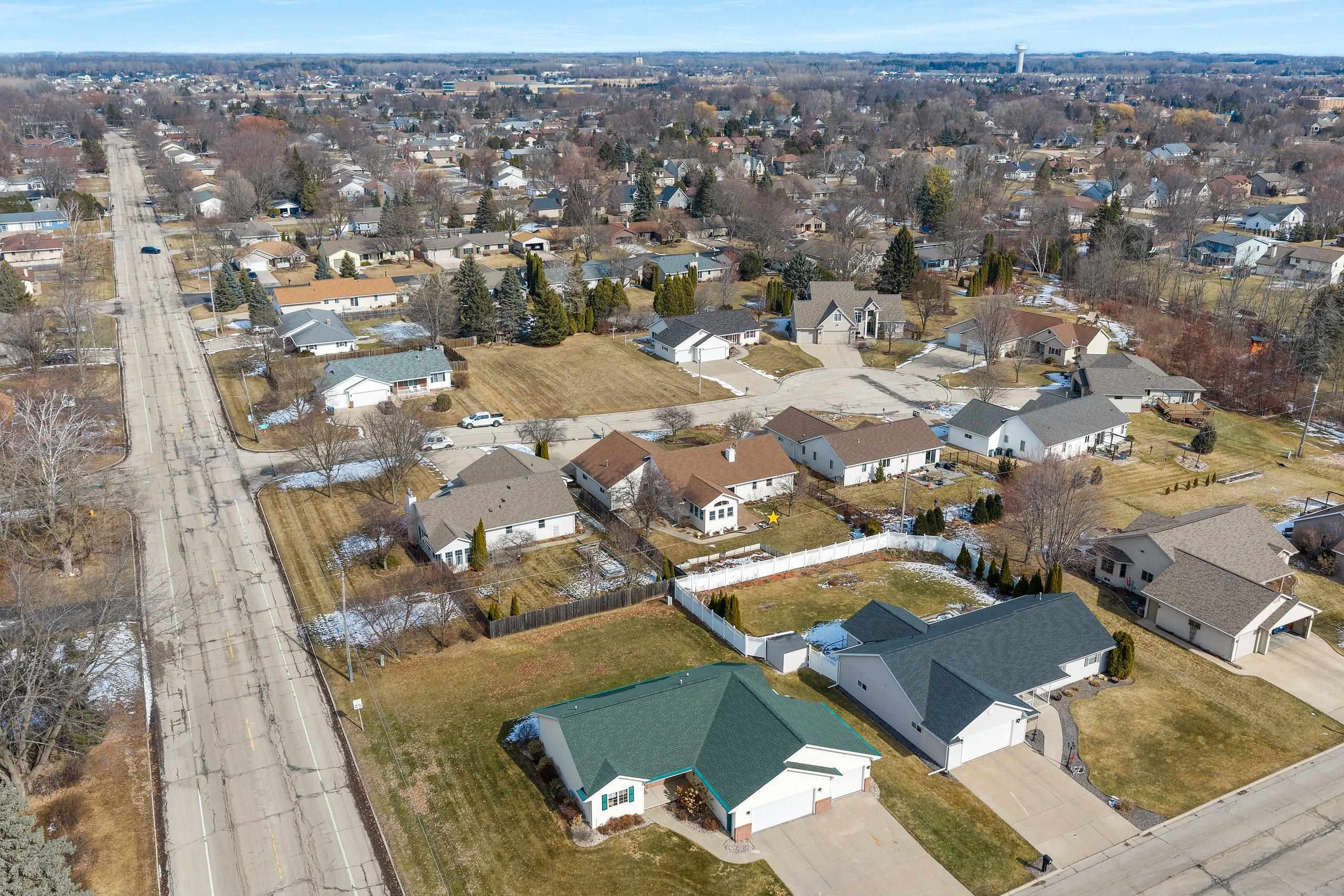 3133 Selma Court Appleton, WI 54914 - Photo 13 of 47