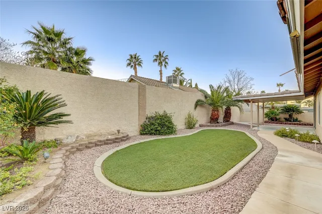 $495,000 | 805 Blue Springs Drive, Henderson, NV 89002