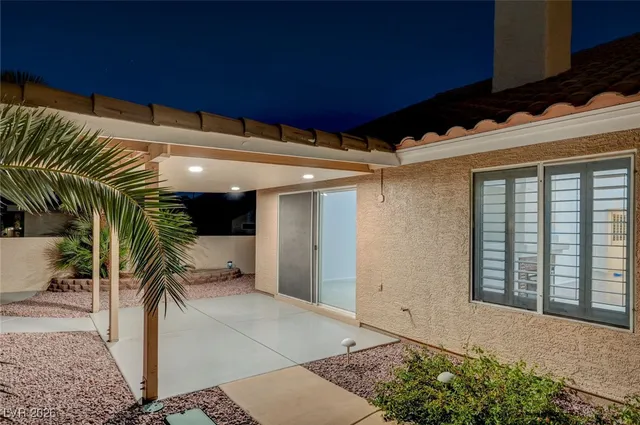 $495,000 | 805 Blue Springs Drive, Henderson, NV 89002