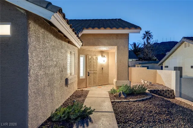 $495,000 | 805 Blue Springs Drive, Henderson, NV 89002