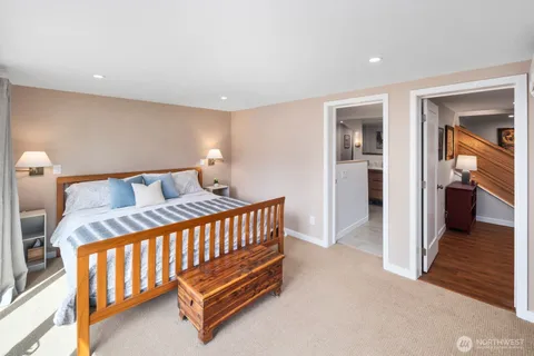 $1,895,000 | 4531 Stanford Avenue Northeast, Seattle, WA 98105