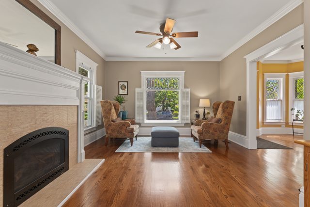 7009 34th Street Berwyn, IL 60402 - Photo 4 of 30 a living room with furniture or fireplace and a wooden floor