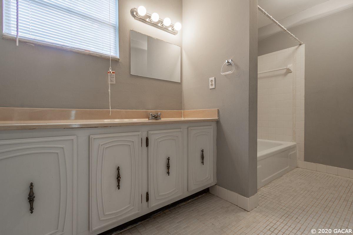 703 Southwest 75th Street, Unit 109 Gainesville, FL 32607 - Photo 22 of 26 Gallery Image 22