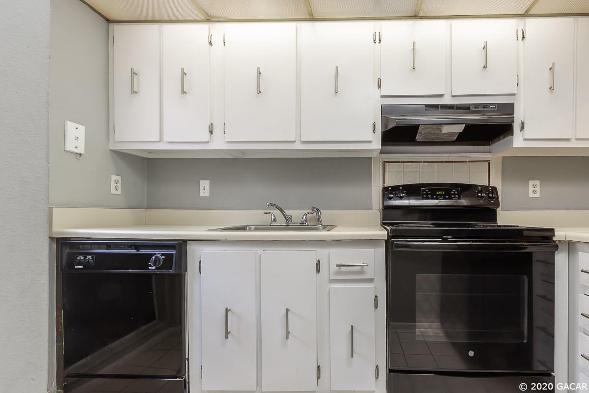 703 Southwest 75th Street, Unit 109 Gainesville, FL 32607 - Photo 8 of 26 Gallery Image 8
