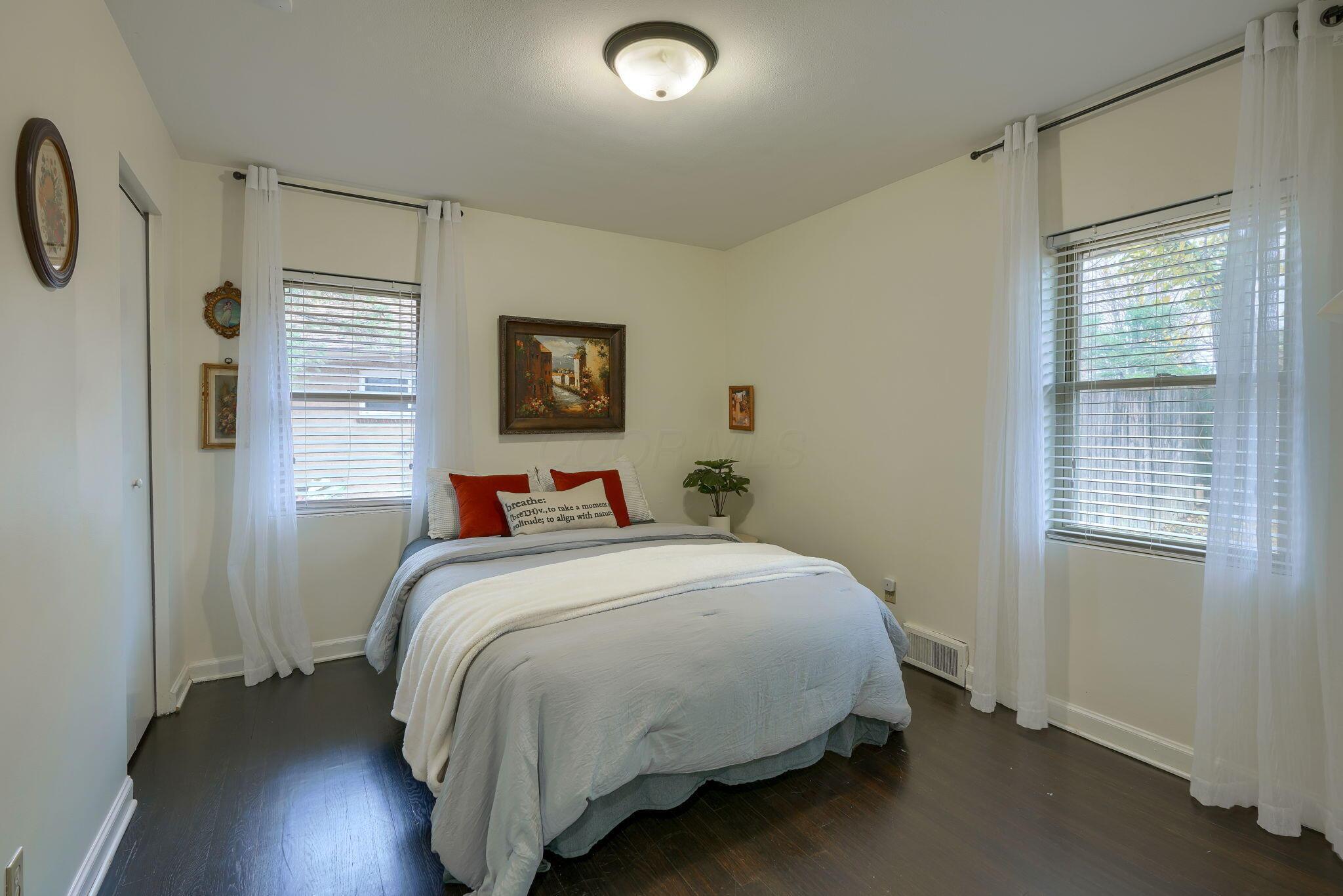 40 North Harding Road Columbus, OH 43209 - Photo 23 of 34 Second Bedroom