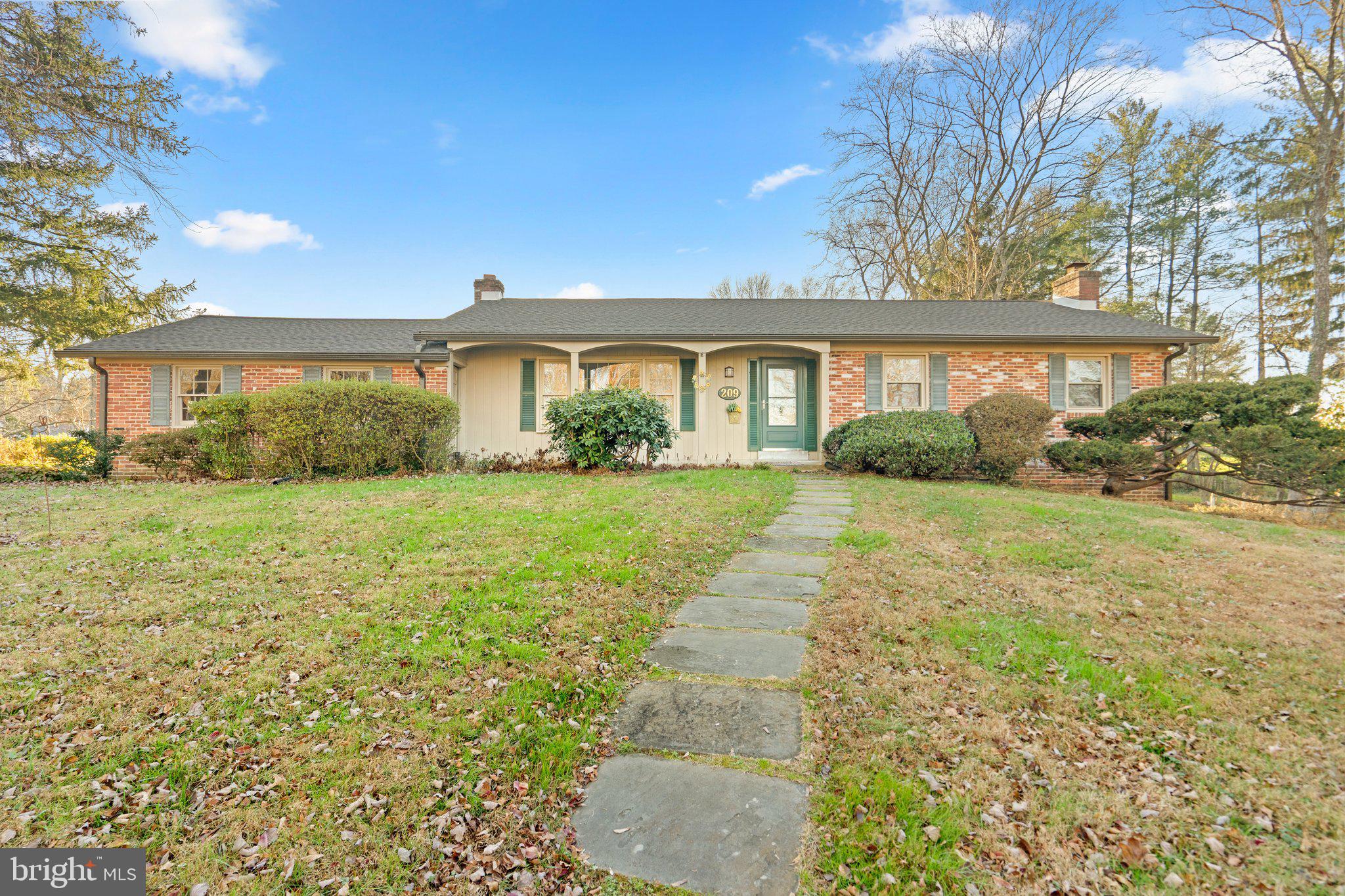 209 Ashlawn Drive Ashton, MD 20861 - Photo 30 of 35