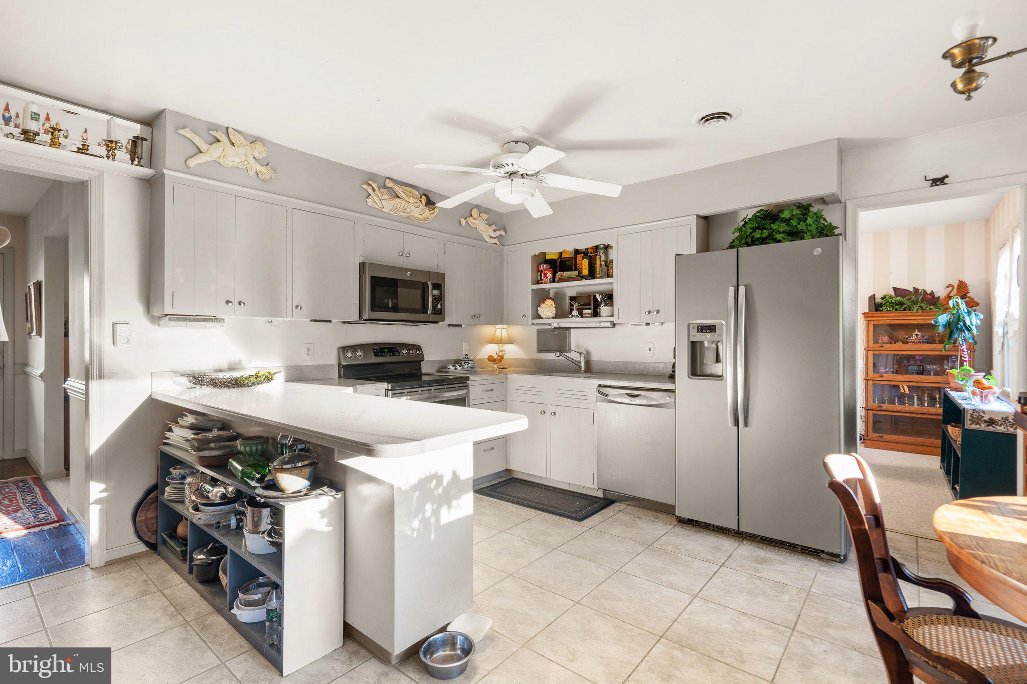 209 Ashlawn Drive Ashton, MD 20861 - Photo 3 of 35