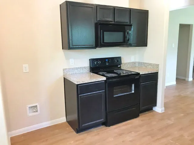 $1,950 | 12710 Brightwood Drive, Montgomery, TX 77356