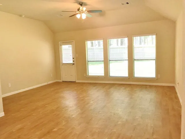 $1,950 | 12710 Brightwood Drive, Montgomery, TX 77356