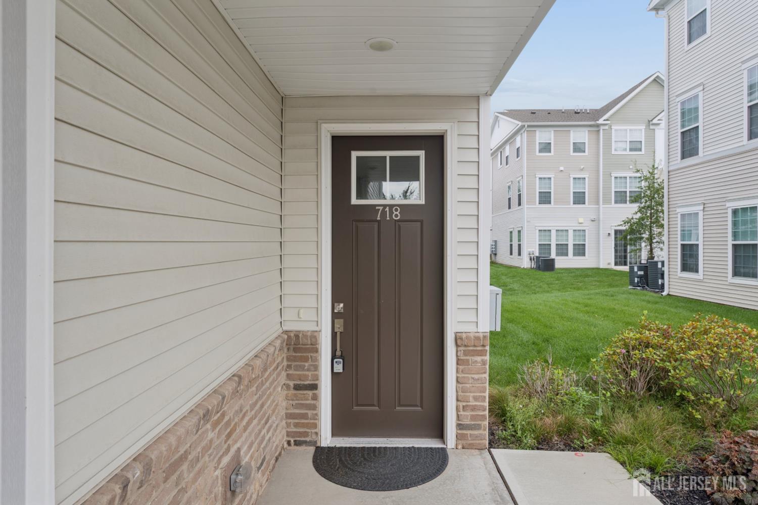718 Station Road Dunellen, NJ 08812 - Photo 3 of 40 Gallery Image 3