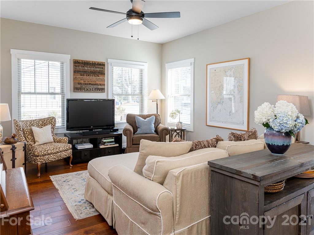591 Fairview Road Asheville, NC 28803 - Photo 5 of 34 Gallery Image 5