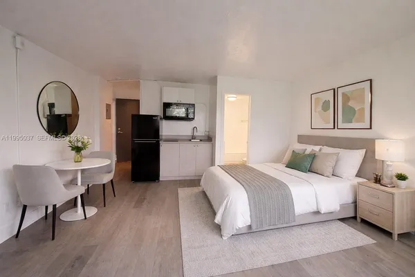 $1,700 | 143 Southwest 9th Street, Unit 109, Miami, FL 33130