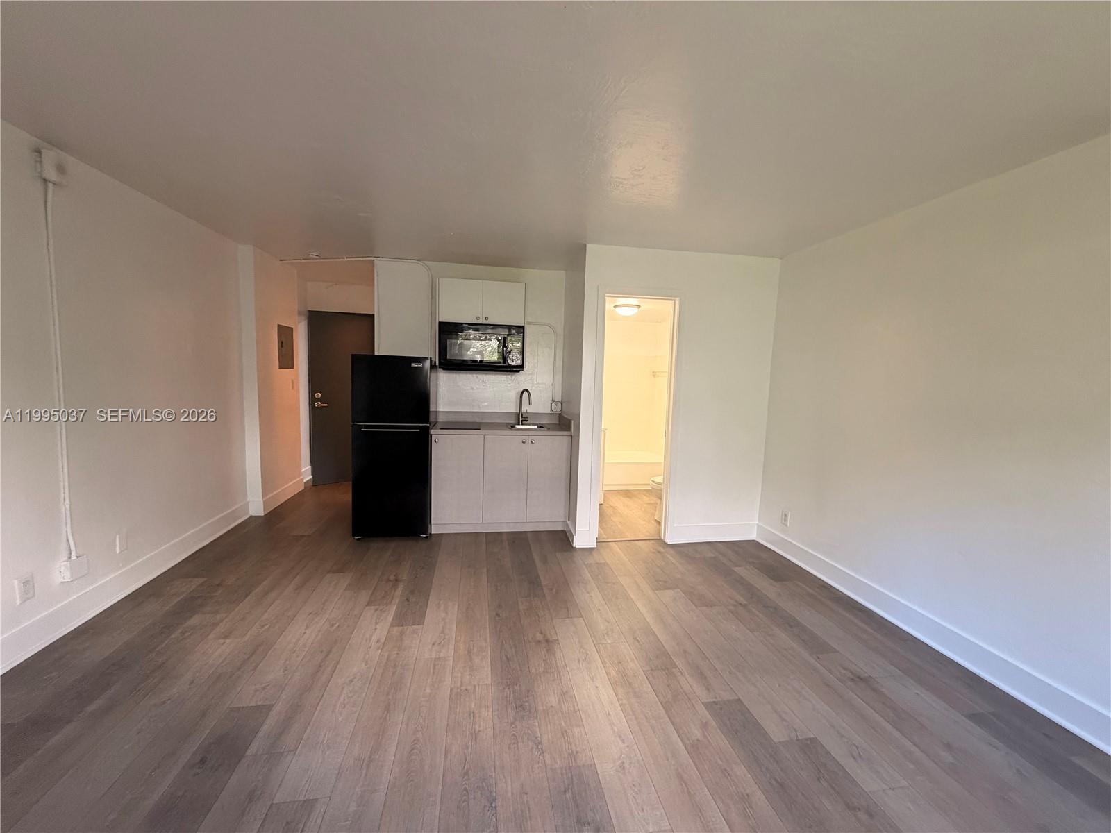 143 Southwest 9th Street, Unit 109 Miami, FL 33130 - Photo 5 of 20