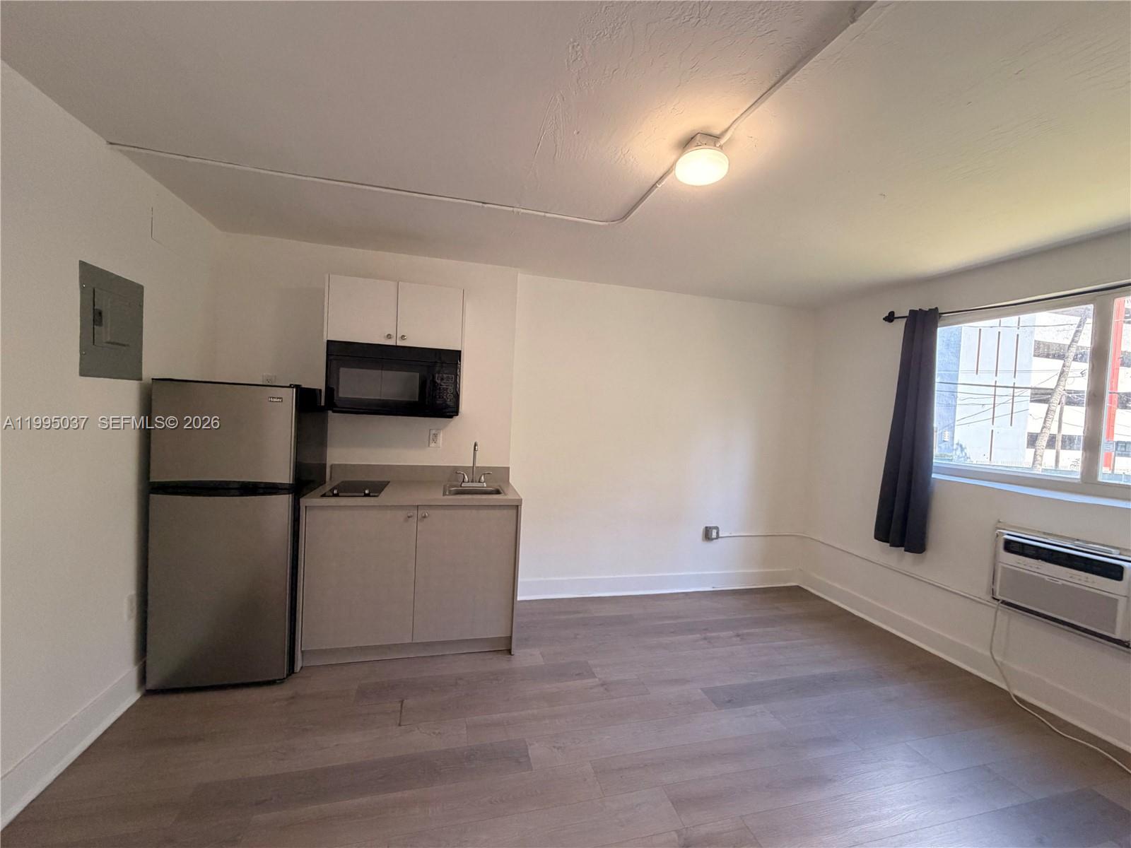 143 Southwest 9th Street, Unit 109 Miami, FL 33130 - Photo 5 of 18