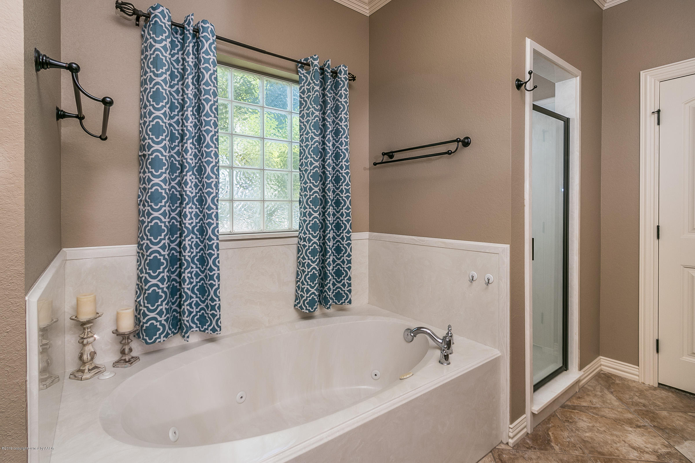 19351 Winding River Road Amarillo, TX 79119 - Photo 18 of 35 016_Master Bath and Shower