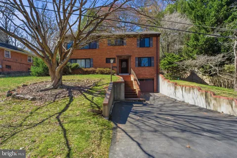 $599,000 | 3806 Howard Street, Annandale, VA 22003