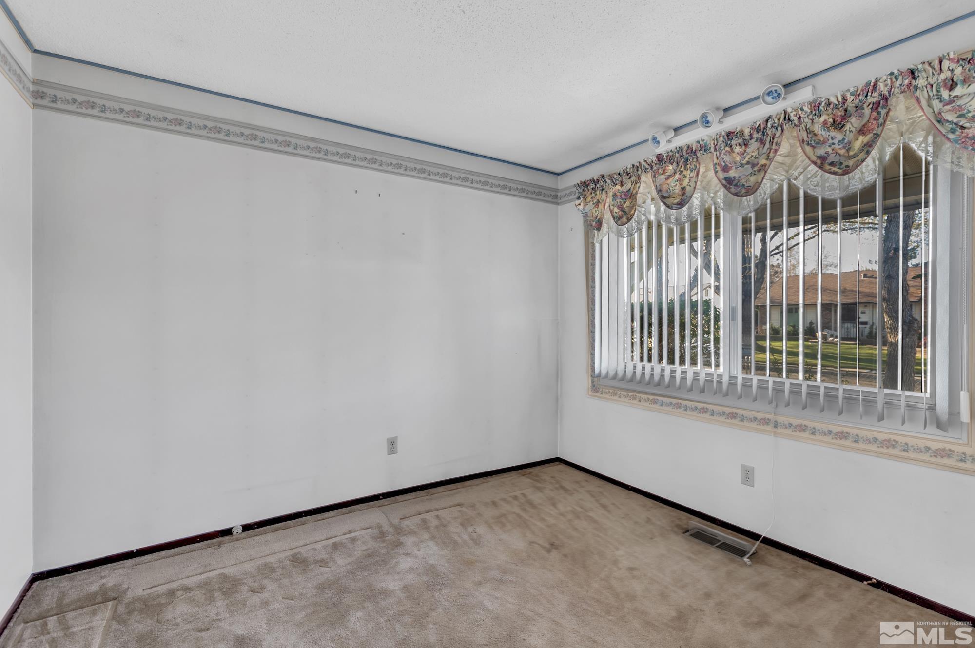 420 O'Brien Way Sparks, NV 89431 - Photo 16 of 21 Photo 17