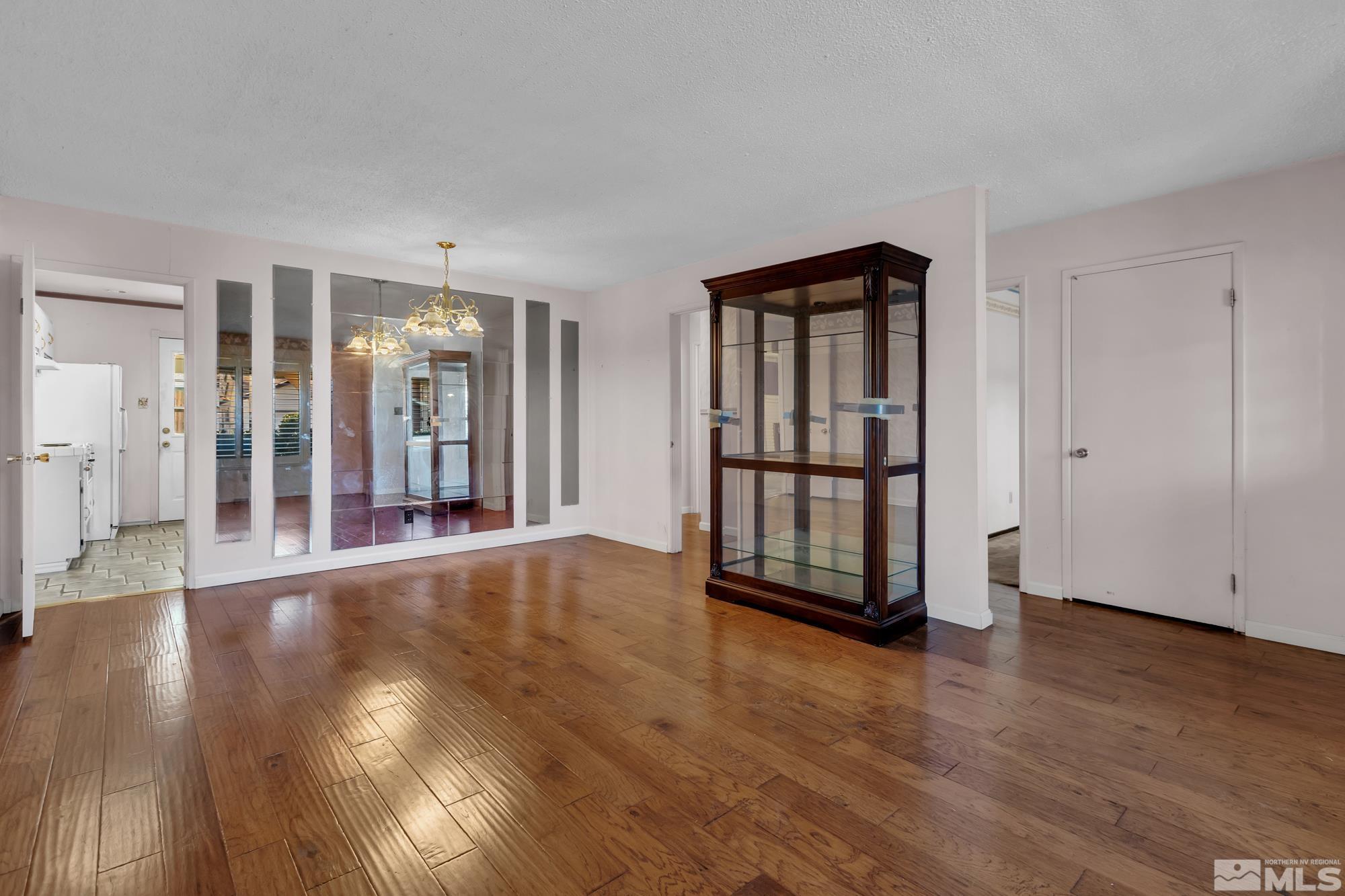 420 O'Brien Way Sparks, NV 89431 - Photo 7 of 21 Photo 7