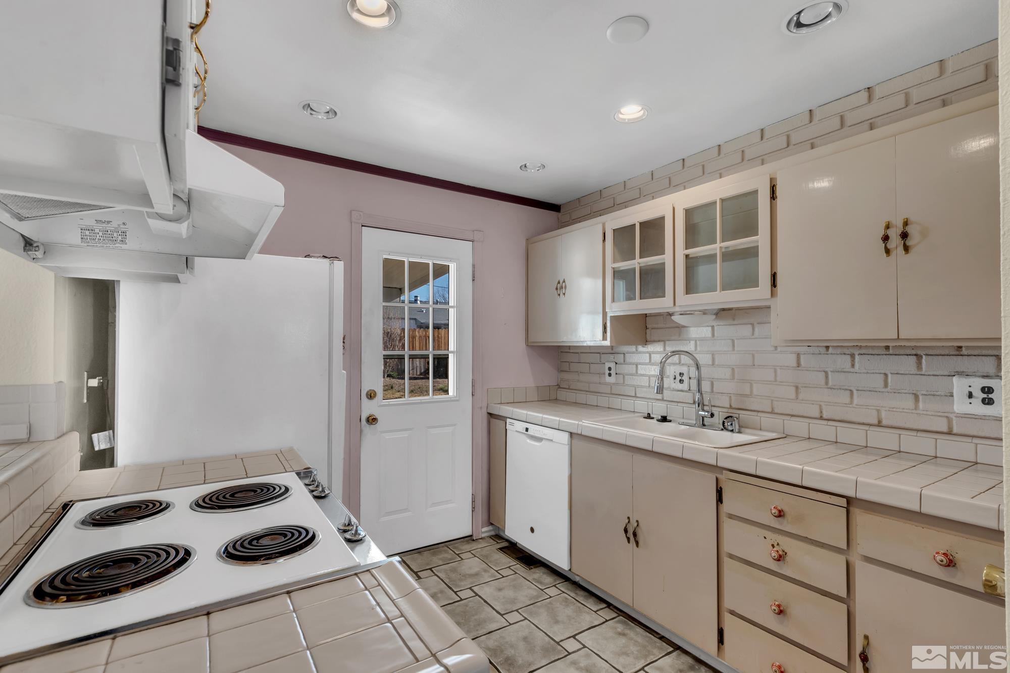 420 O'Brien Way Sparks, NV 89431 - Photo 9 of 21 Photo 9