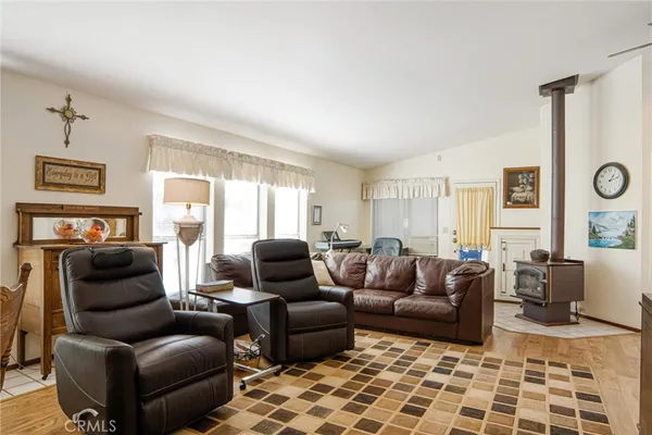 $305,000 | 13979 Pineland Circle, Magalia, CA 95954