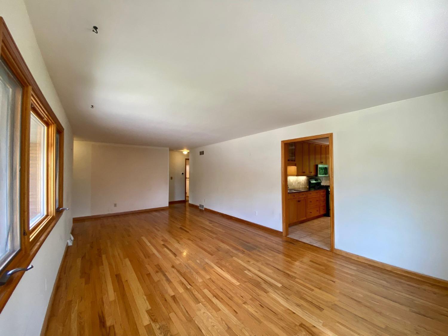 4085 Mefford Lane Cincinnati, OH 45241 - Photo 8 of 39