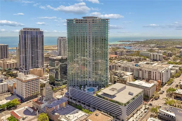 $9,500 | 400 Central Avenue, Unit 2102, St. Petersburg, FL 33701