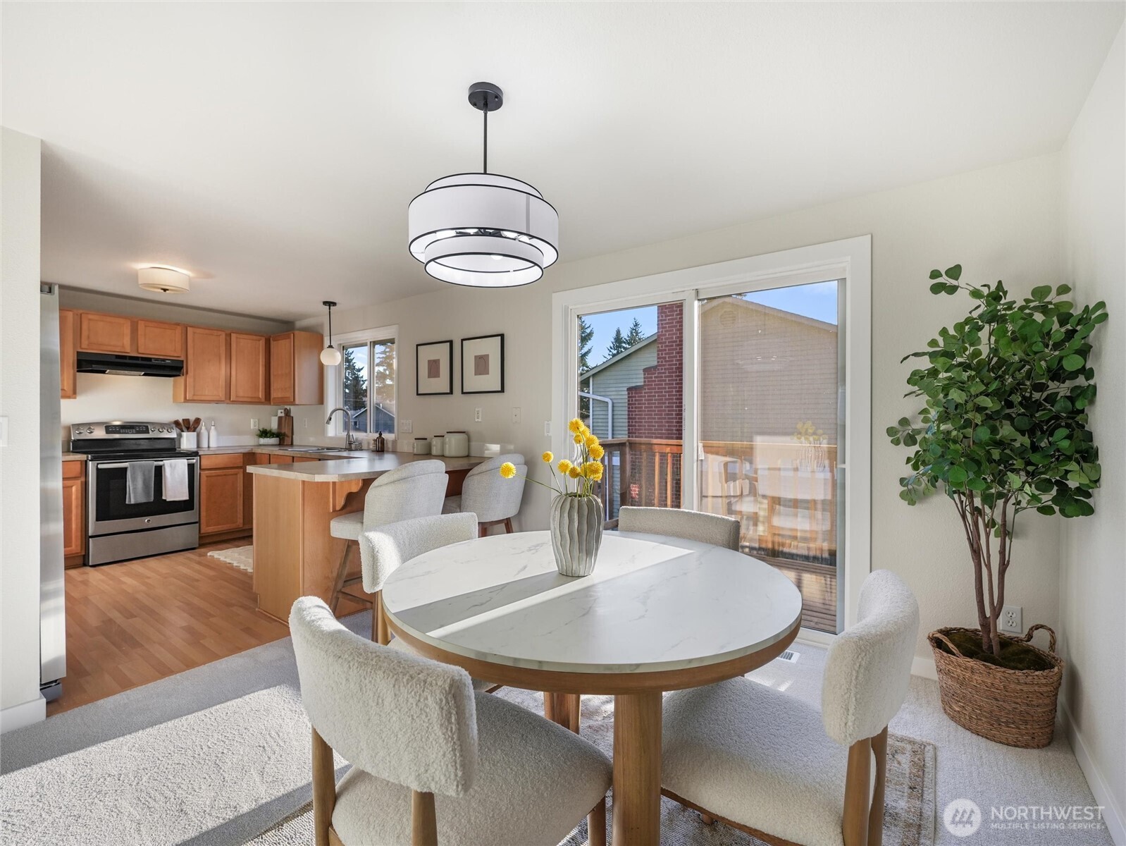 349 Anacortes Avenue Southeast Renton, WA 98059 - Photo 12 of 38