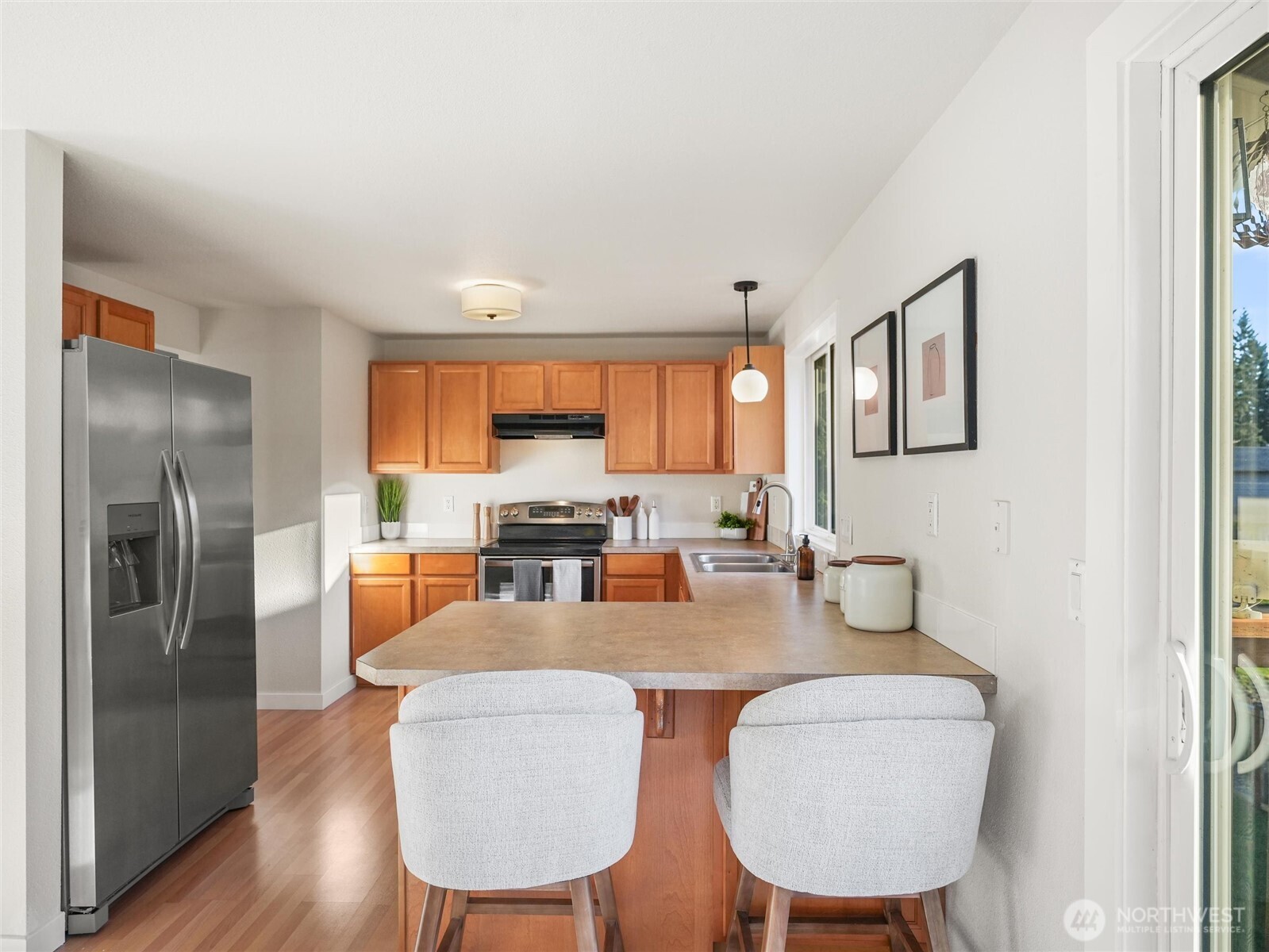 349 Anacortes Avenue Southeast Renton, WA 98059 - Photo 15 of 38