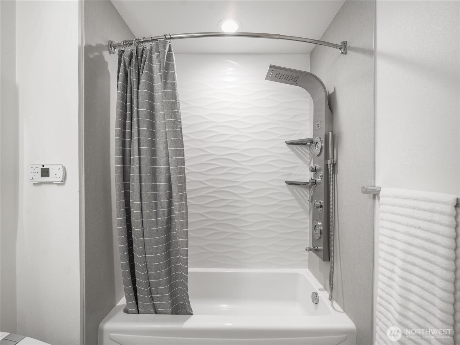 349 Anacortes Avenue Southeast Renton, WA 98059 - Photo 23 of 38