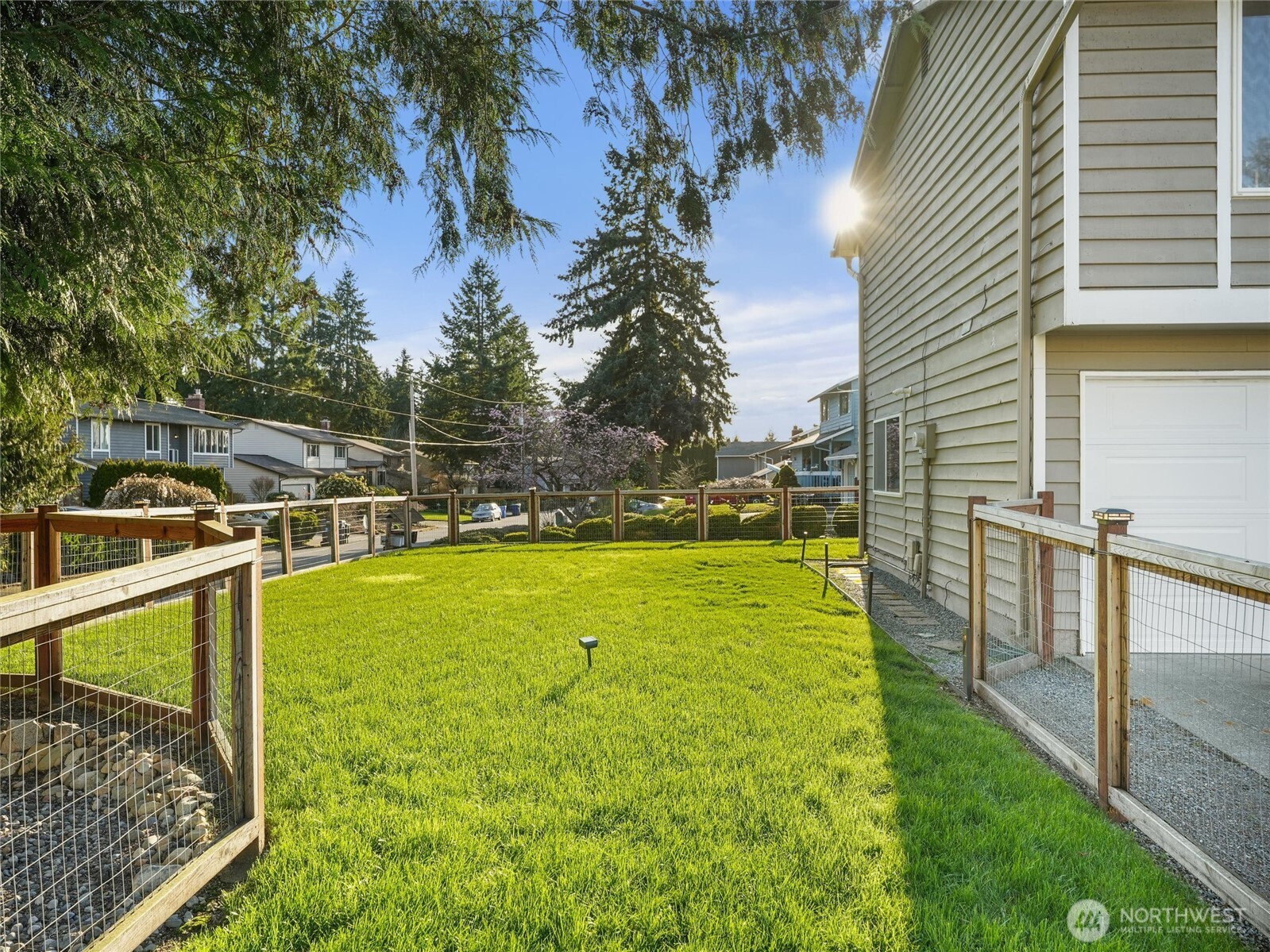 349 Anacortes Avenue Southeast Renton, WA 98059 - Photo 34 of 38