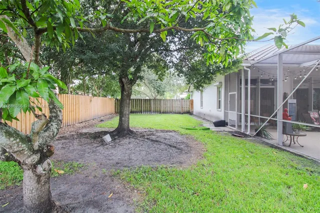$4,800 | 6041 Superior Boulevard, Davie, FL 33331