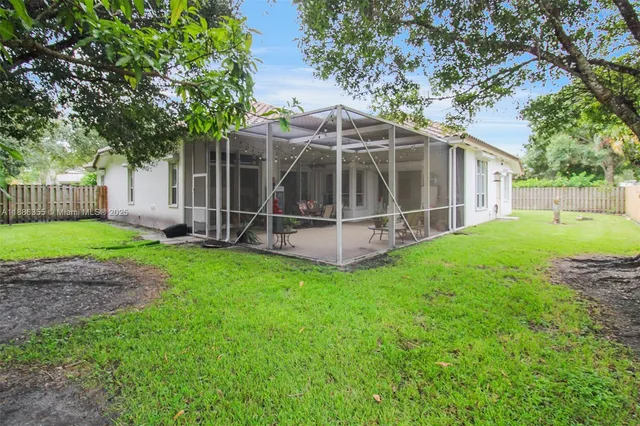 $4,800 | 6041 Superior Boulevard, Davie, FL 33331