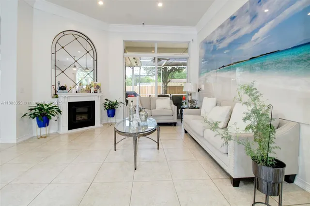 $4,800 | 6041 Superior Boulevard, Davie, FL 33331