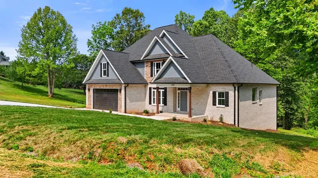 $729,000 | 1290 Ivy Creek Drive, Forest, VA 24551