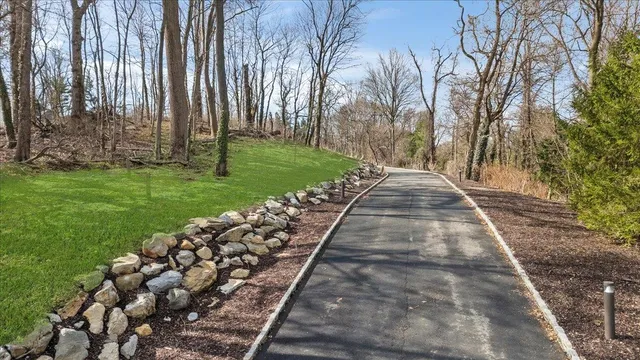 $1,694,999 | 36 Cow Neck Road, Sands Point, NY 11050