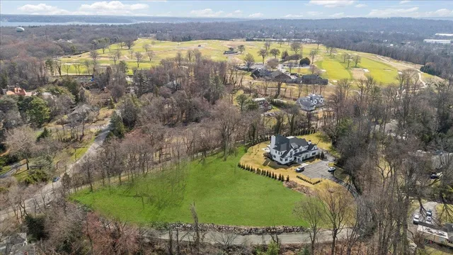 $1,694,999 | 36 Cow Neck Road, Sands Point, NY 11050