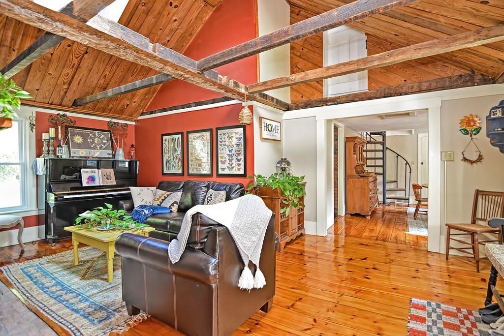 124 North Spencer Road Spencer, MA 01562 - Photo 5 of 42 Gallery Image 5