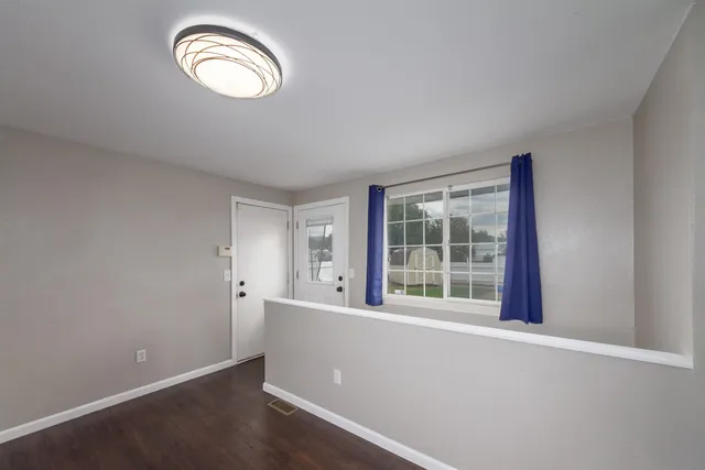 $405,000 | 26610 East Queen Avenue, Newman Lake, WA 99025