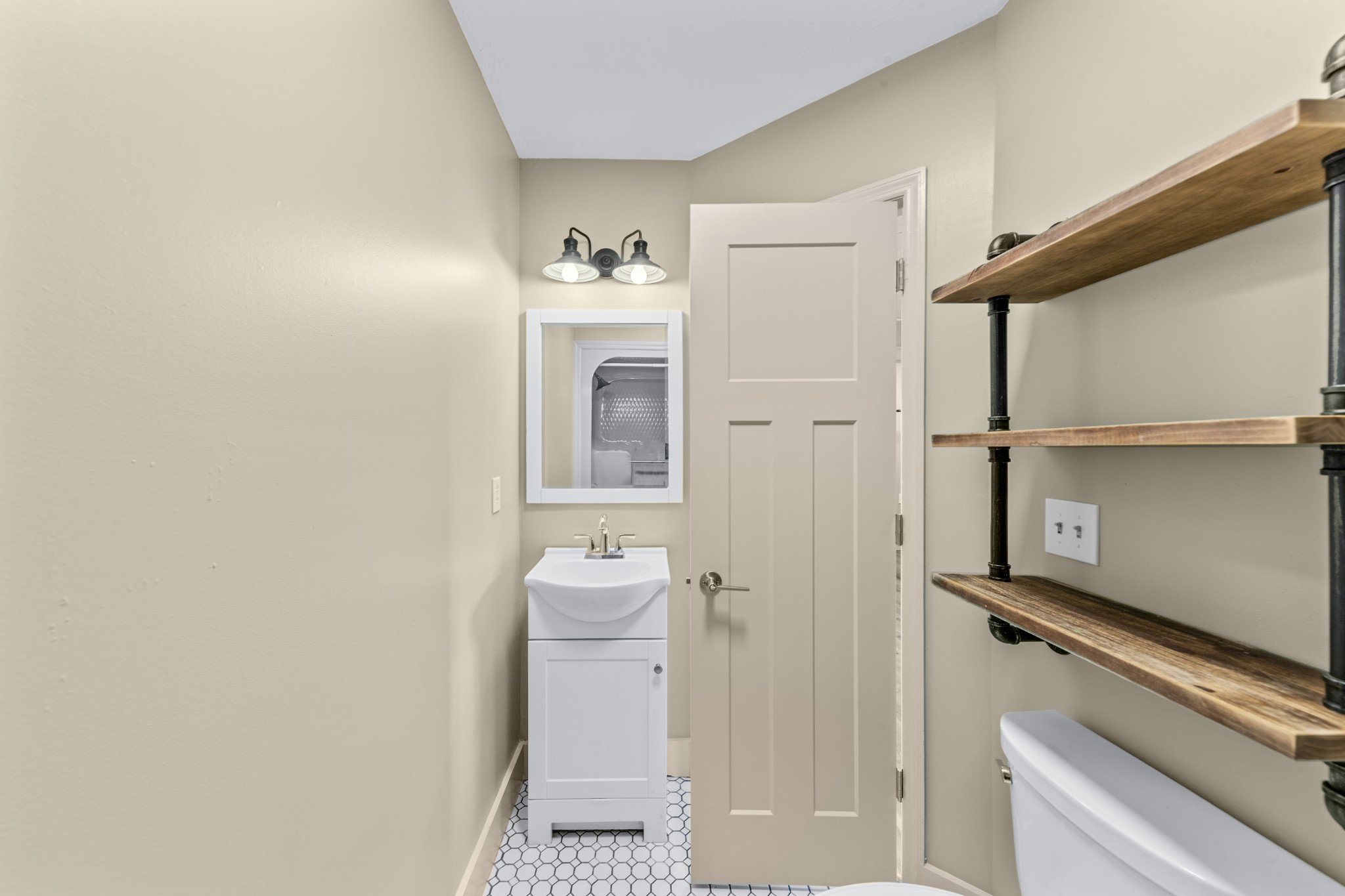 2191 Garner Road Mount Pleasant, TN 38474 - Photo 13 of 50 a view of bathroom with toilet