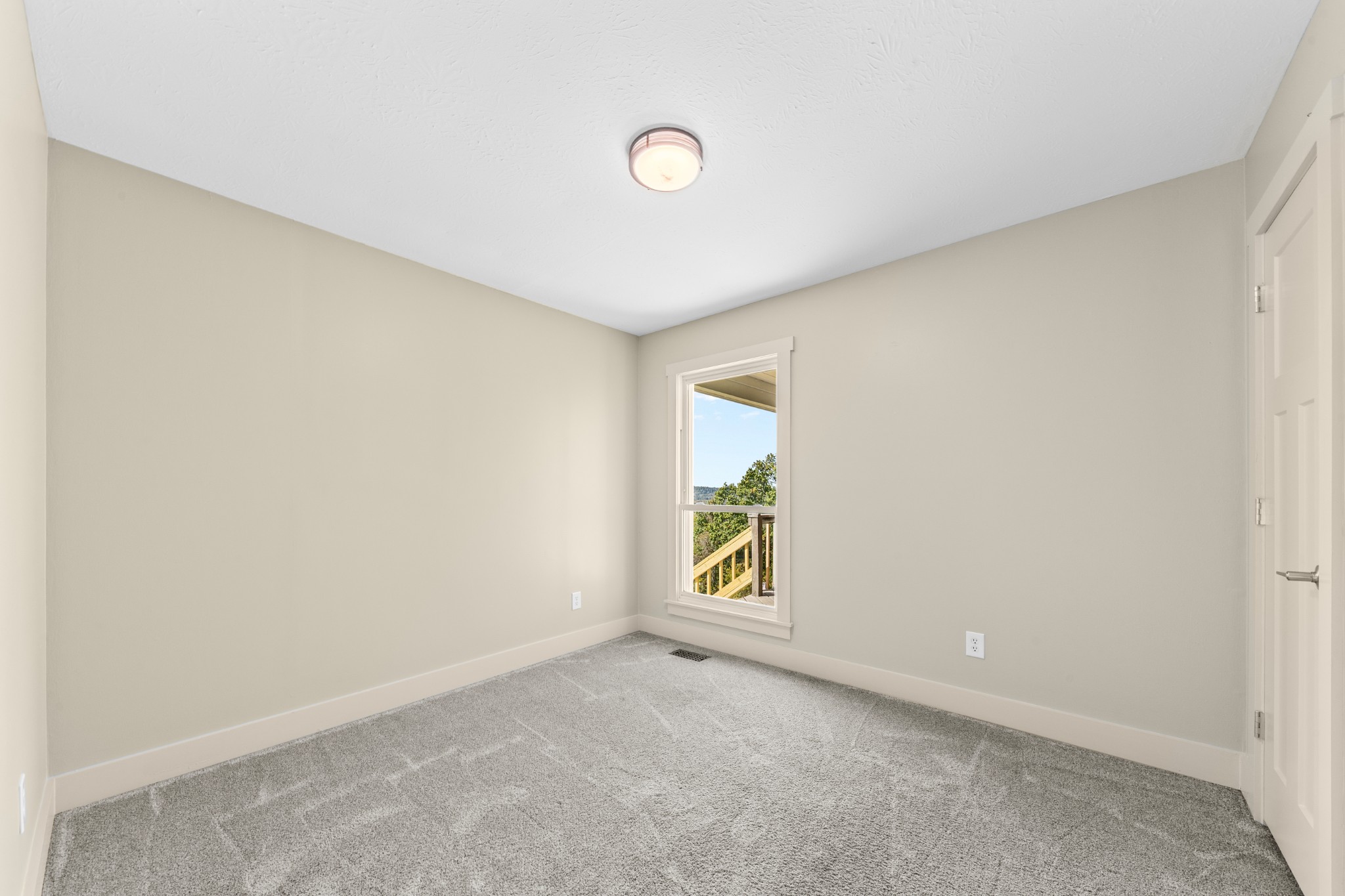 2191 Garner Road Mount Pleasant, TN 38474 - Photo 19 of 50 an empty room with windows