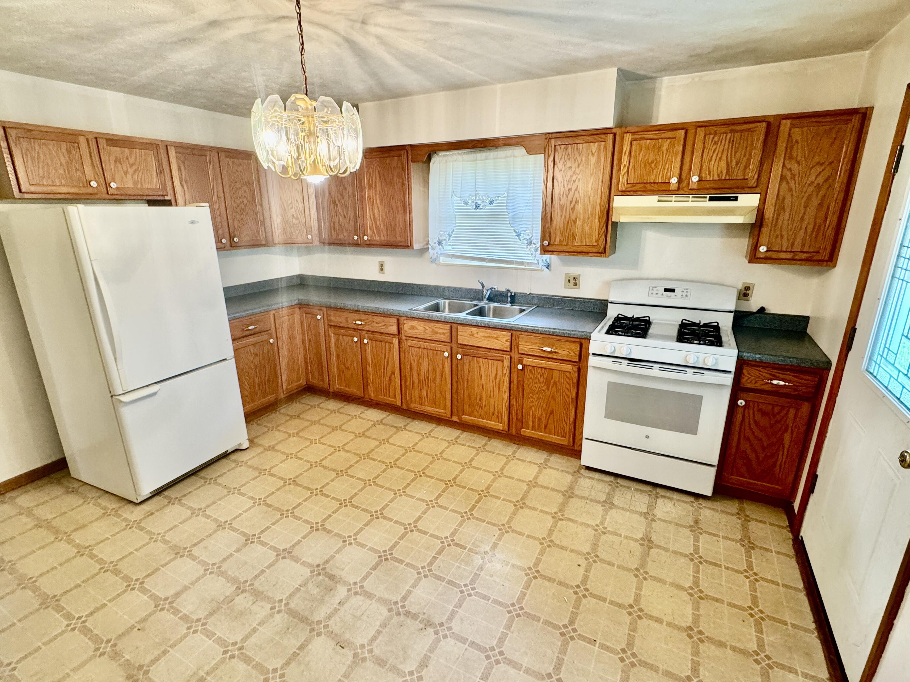 285 Reeves Road Dry Ridge, KY 41035 - Photo 7 of 23