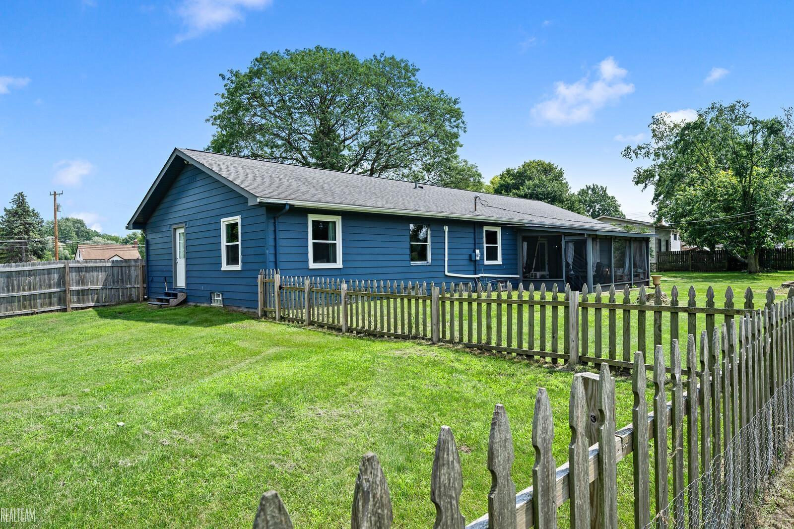 51741 Romeo Plank Road Macomb, MI 48042 - Photo 45 of 52