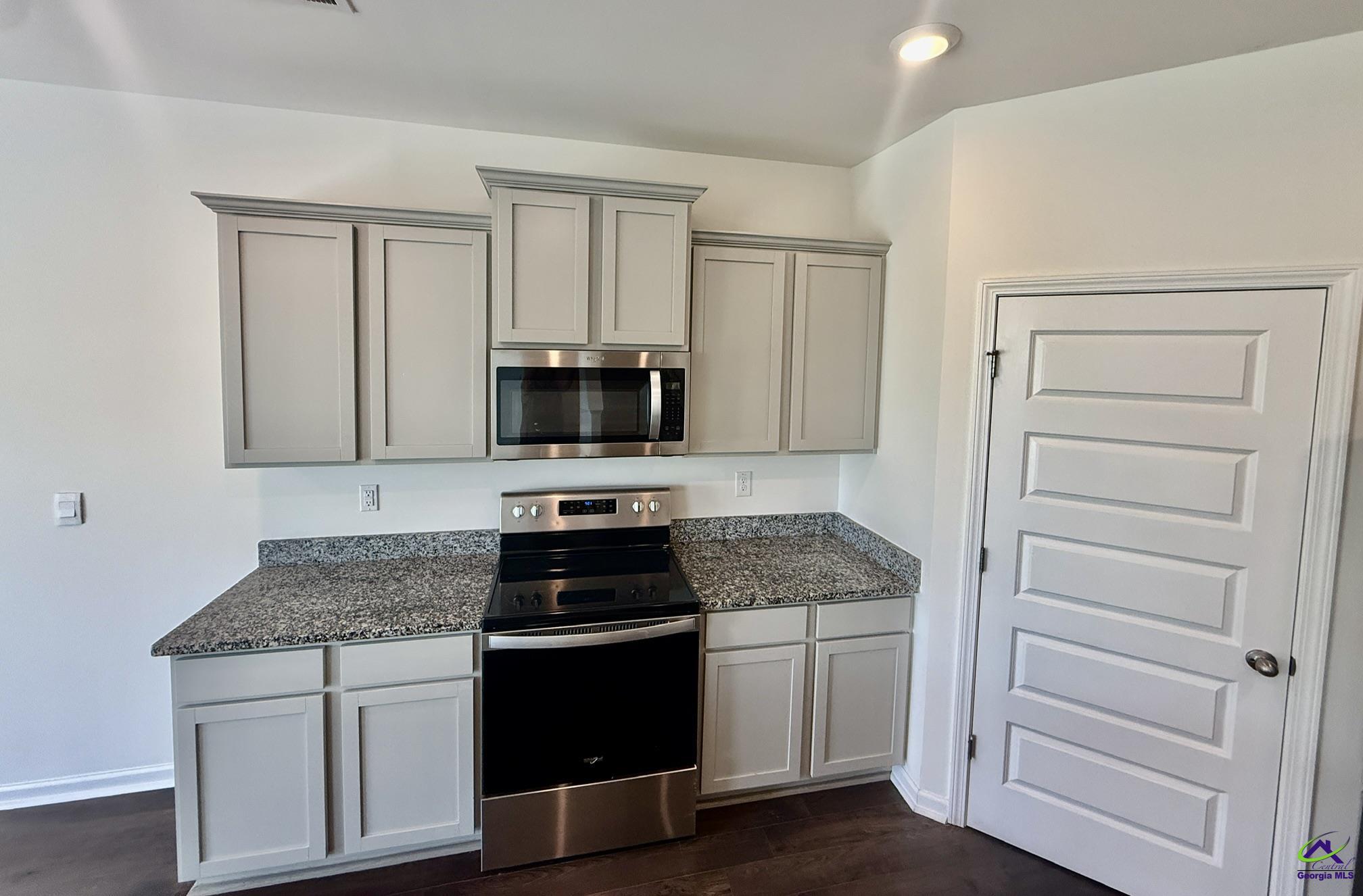 216 Barnyard Way Perry, GA 31069 - Photo 8 of 34